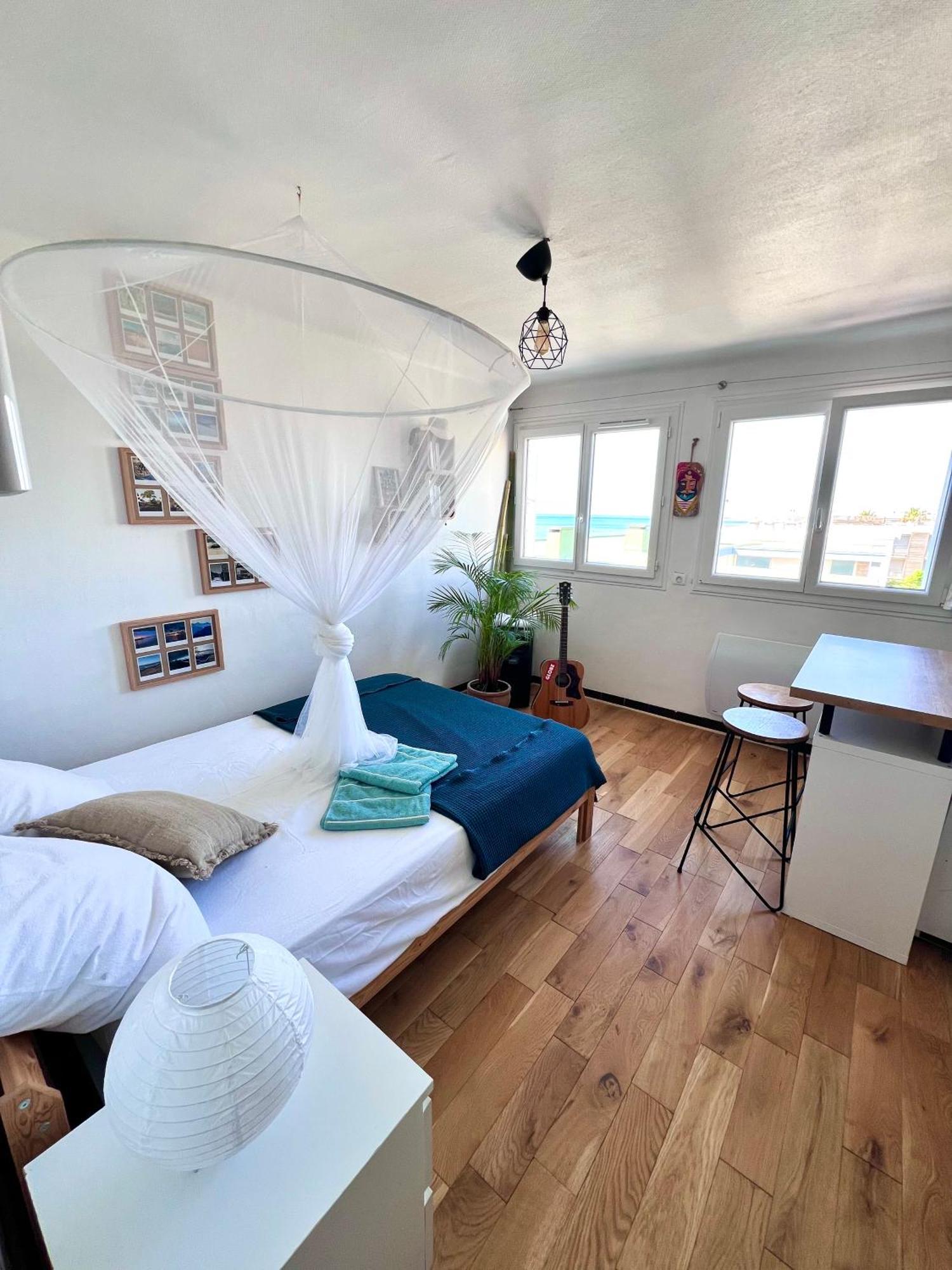 Cosy Studio En Etage Residence Front De Mer Палава-ле-Фло Екстериор снимка